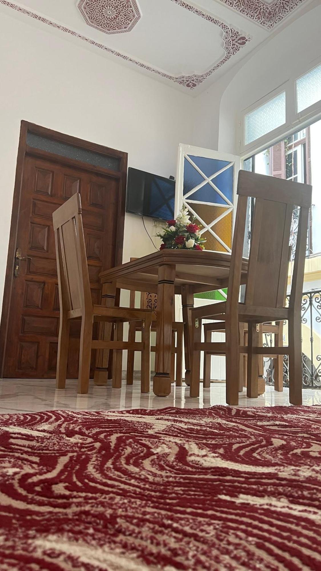 Apartment Center 2 *